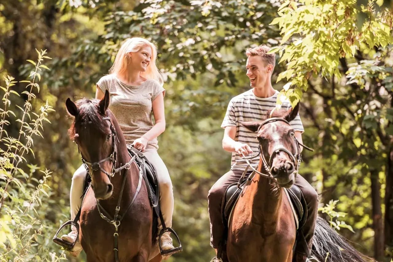The Unspoken Language Between Couples That Emerges on Horseback